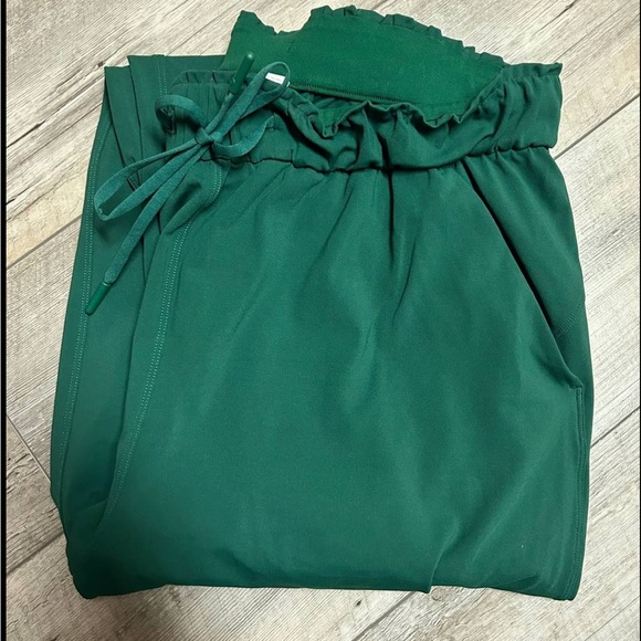 NEW Lululemon Stretch High-Rise Jogger Full Length Cuffed Everglade Green Size 8 - Picture 7 of 14